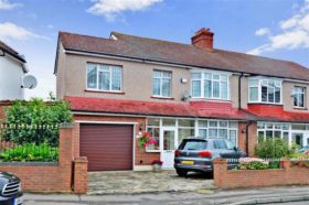 5 bedroom Semi-Detached for sale